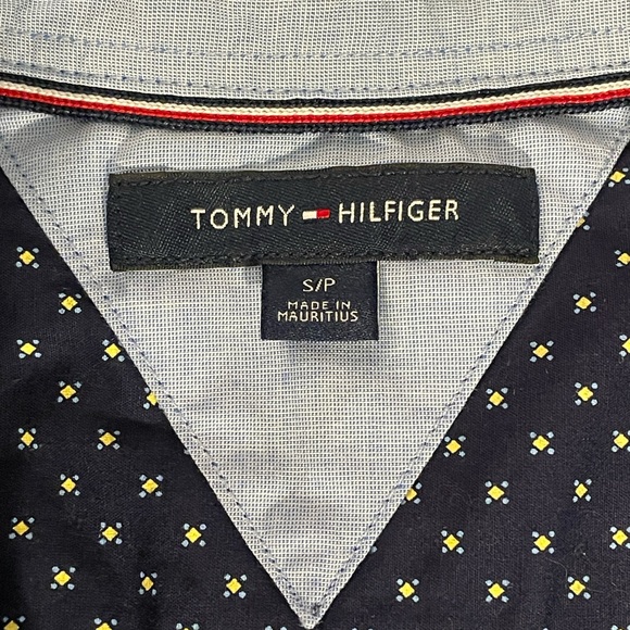 Tommy Hilfiger Men’s Small Button-Down Shirt Navy Yellow Cotton Stretch EUC ✨ - Picture 10 of 15